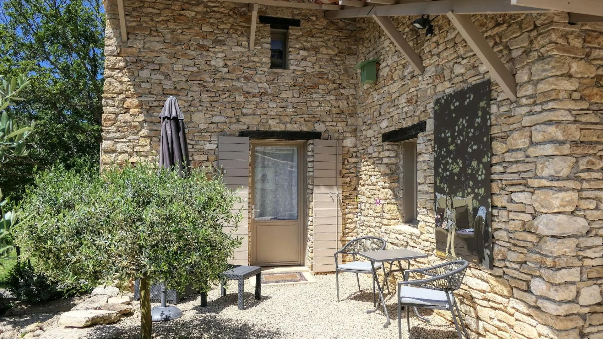 Le Hameau Fleur De Pierres , Chambre , Gite Et Table D'Hotes Murs  3*, Murs (Vaucluse)